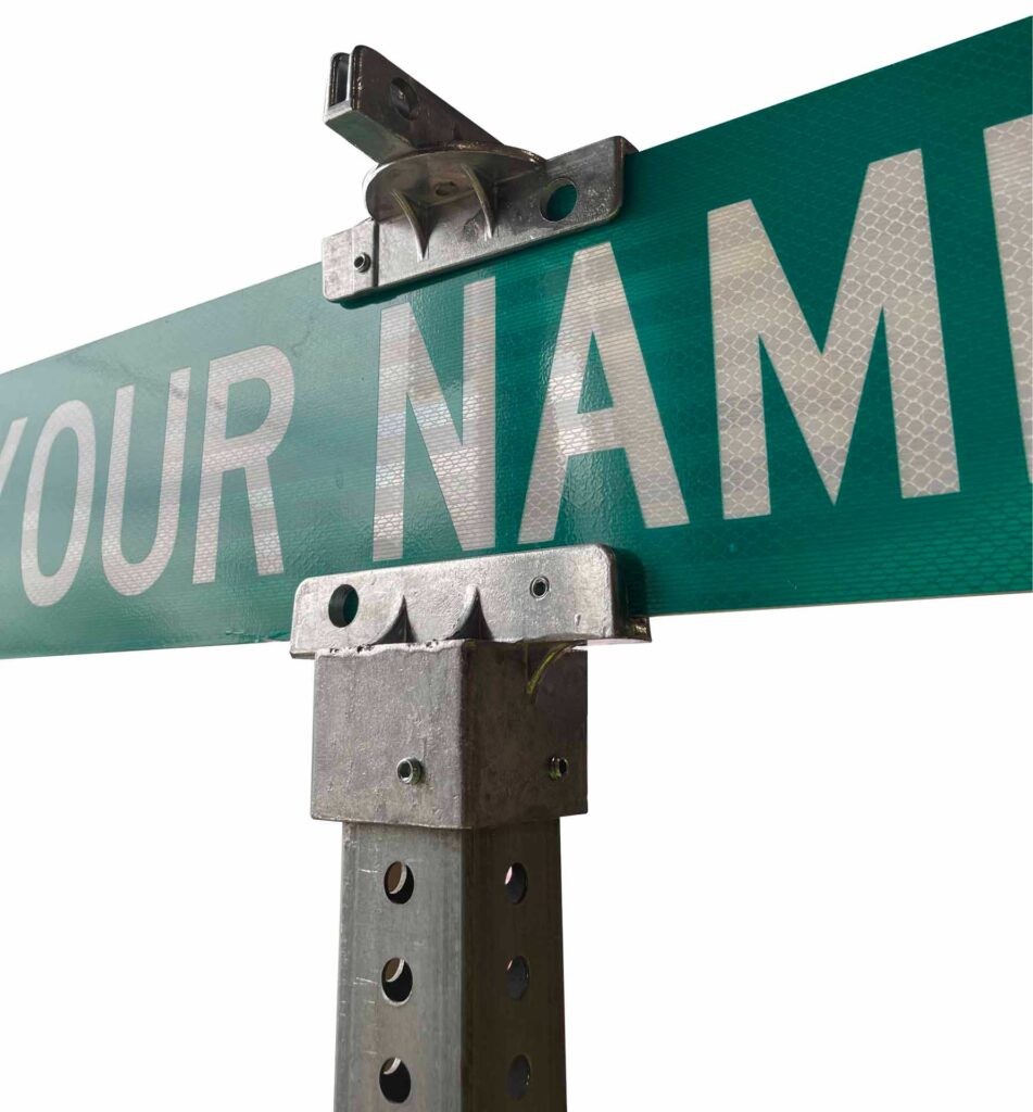 green sign customizable for roads.